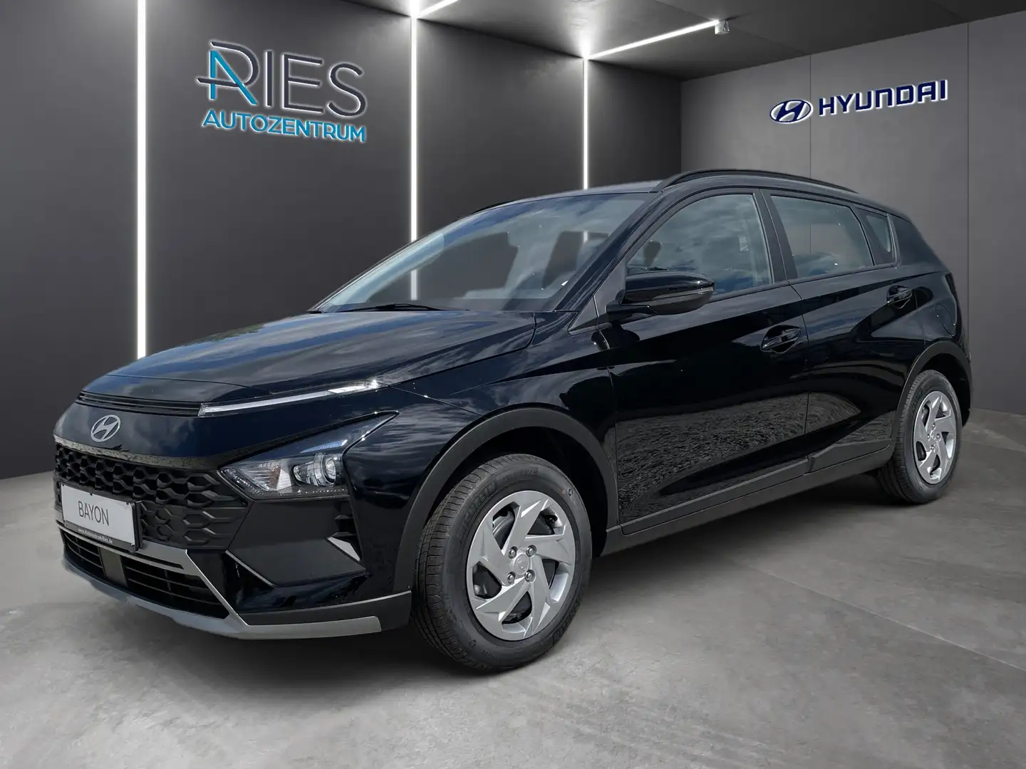Hyundai BAYON 1.0 T-GDI *Navi*PDC*Kam.*SpurH*LED*RDK*HAC* Schwarz - 1