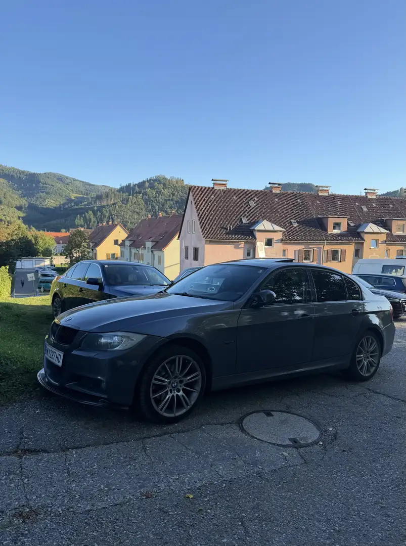 BMW 325 Bmw E90 325xi M-paket - 1