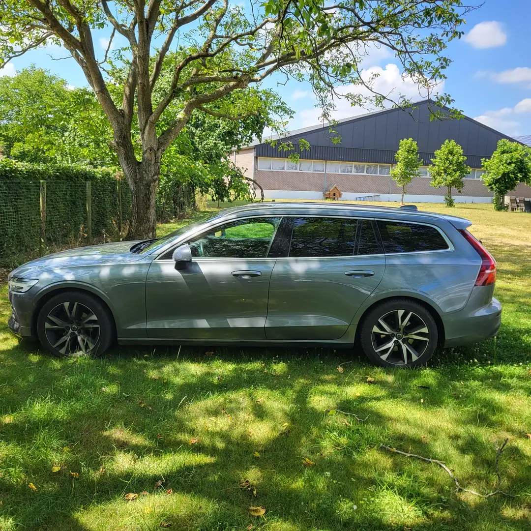 Volvo V60 D4 AWD Geartronic R-Design - 1