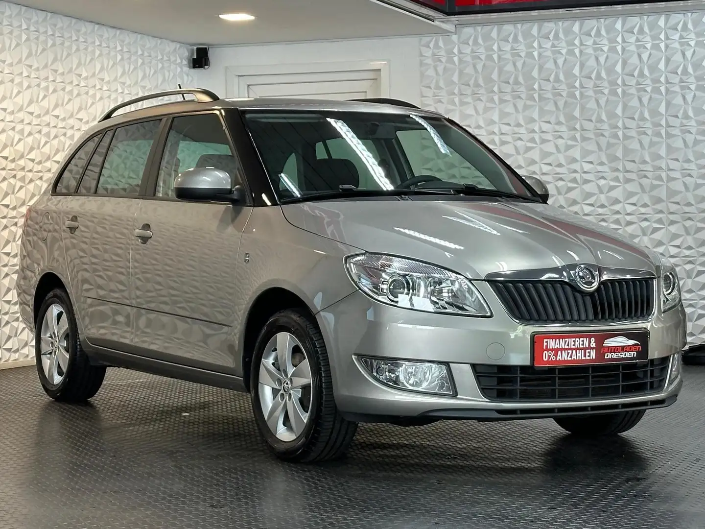 Skoda Fabia 1.2TSI FRESH COMBI* TEMPO#KLIMA#PDC#SHZ Beige - 2