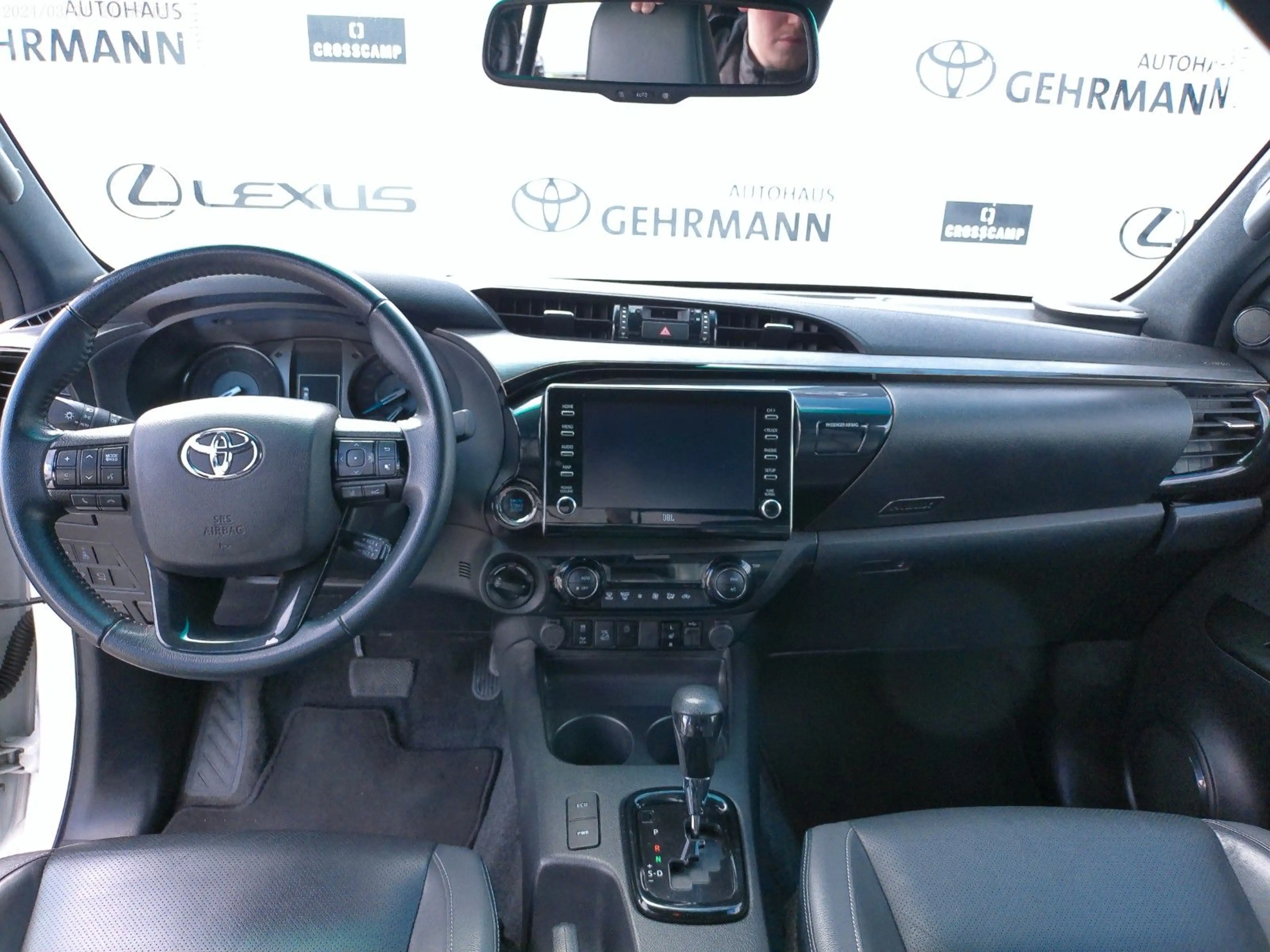 Toyota Hilux Double Cab Invincible 4x4*Bügel*Rollo*AHK* — photo 10
