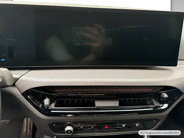 BMW 3 Series view 8