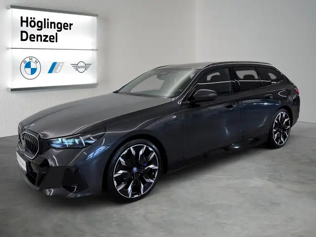 BMW 5 Series view 2