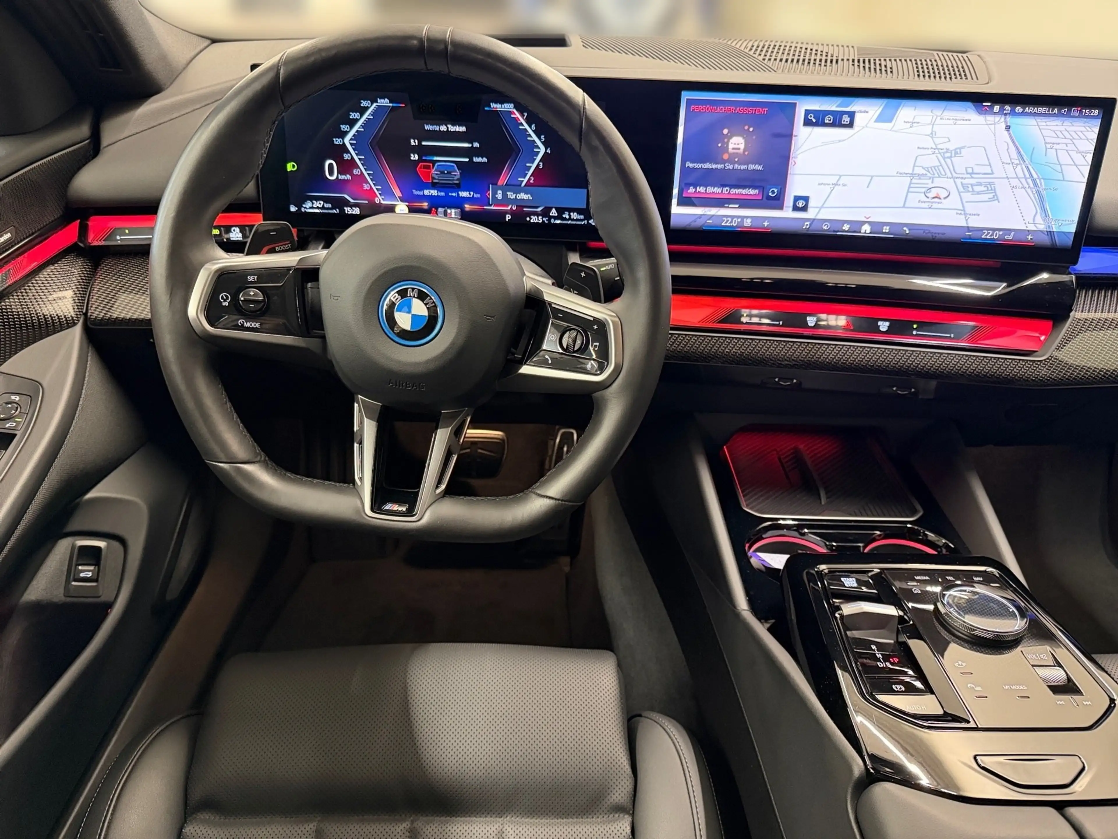 BMW 550 e xDrive — photo 8