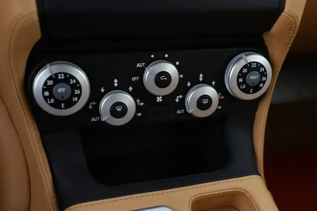 Ferrari 612 Scaglietti F1 LIEBHABERFAHRZEUG Ansicht 25