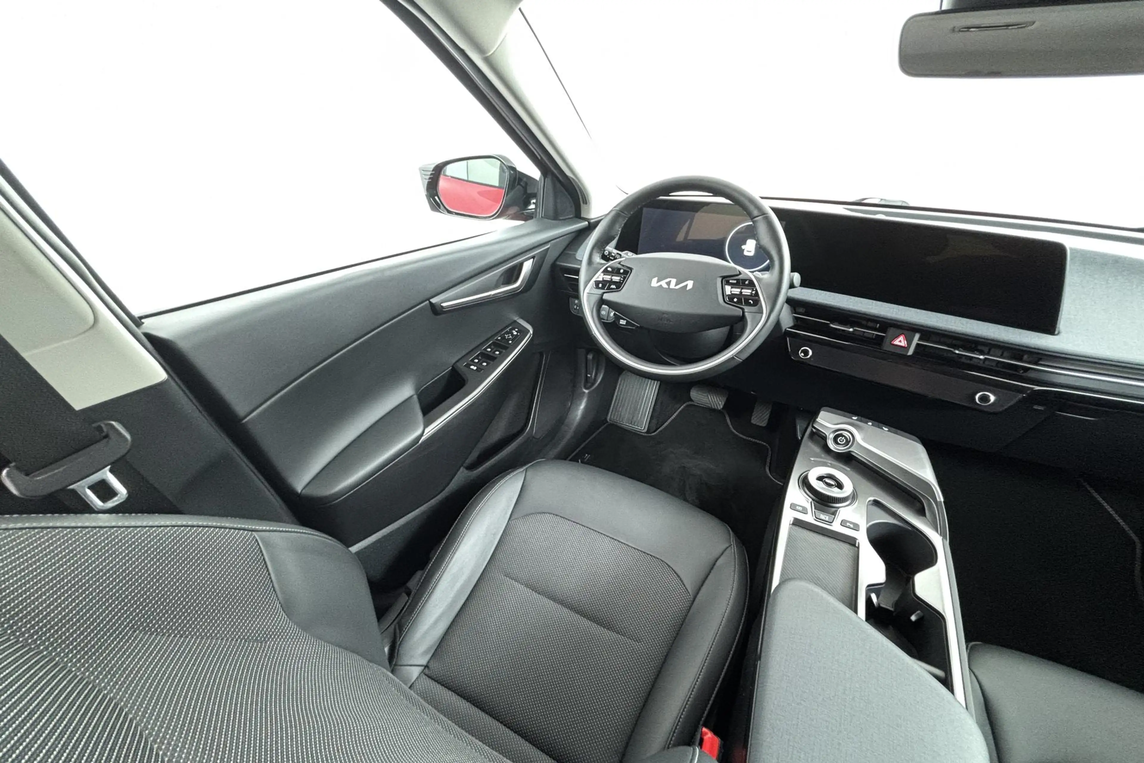 Kia EV6 Air 58 kWh Fel en flitsend onderweg met alle gemak — photo 16
