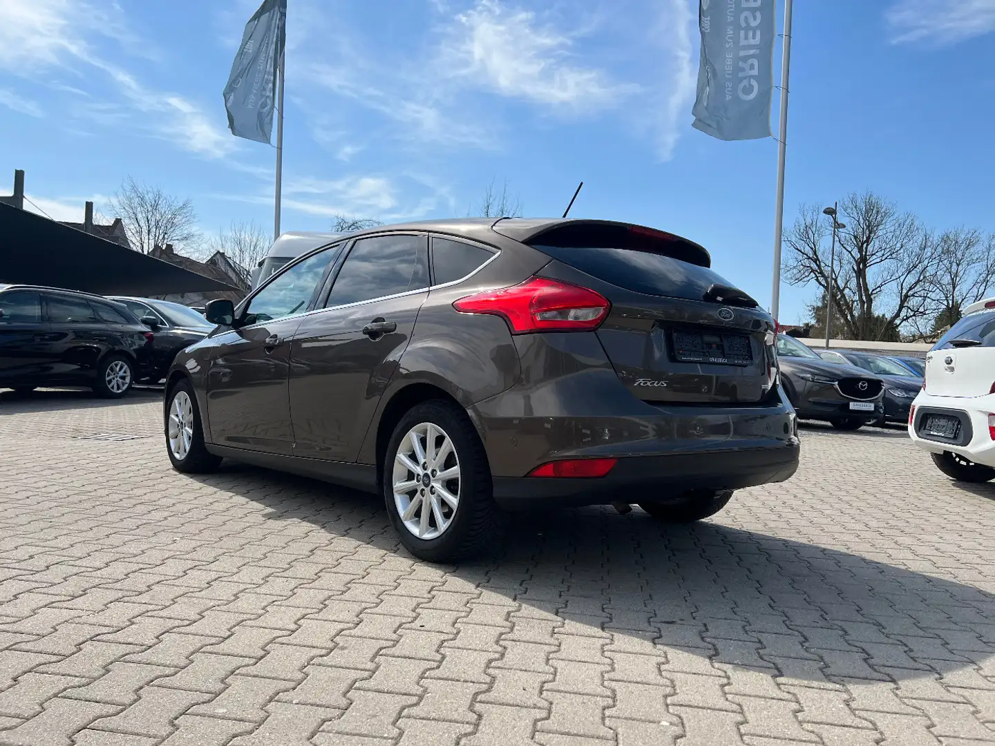 Ford Focus 1.0 EcoBoost Titanium *Navi Sitzh. Alu* Braun - 2
