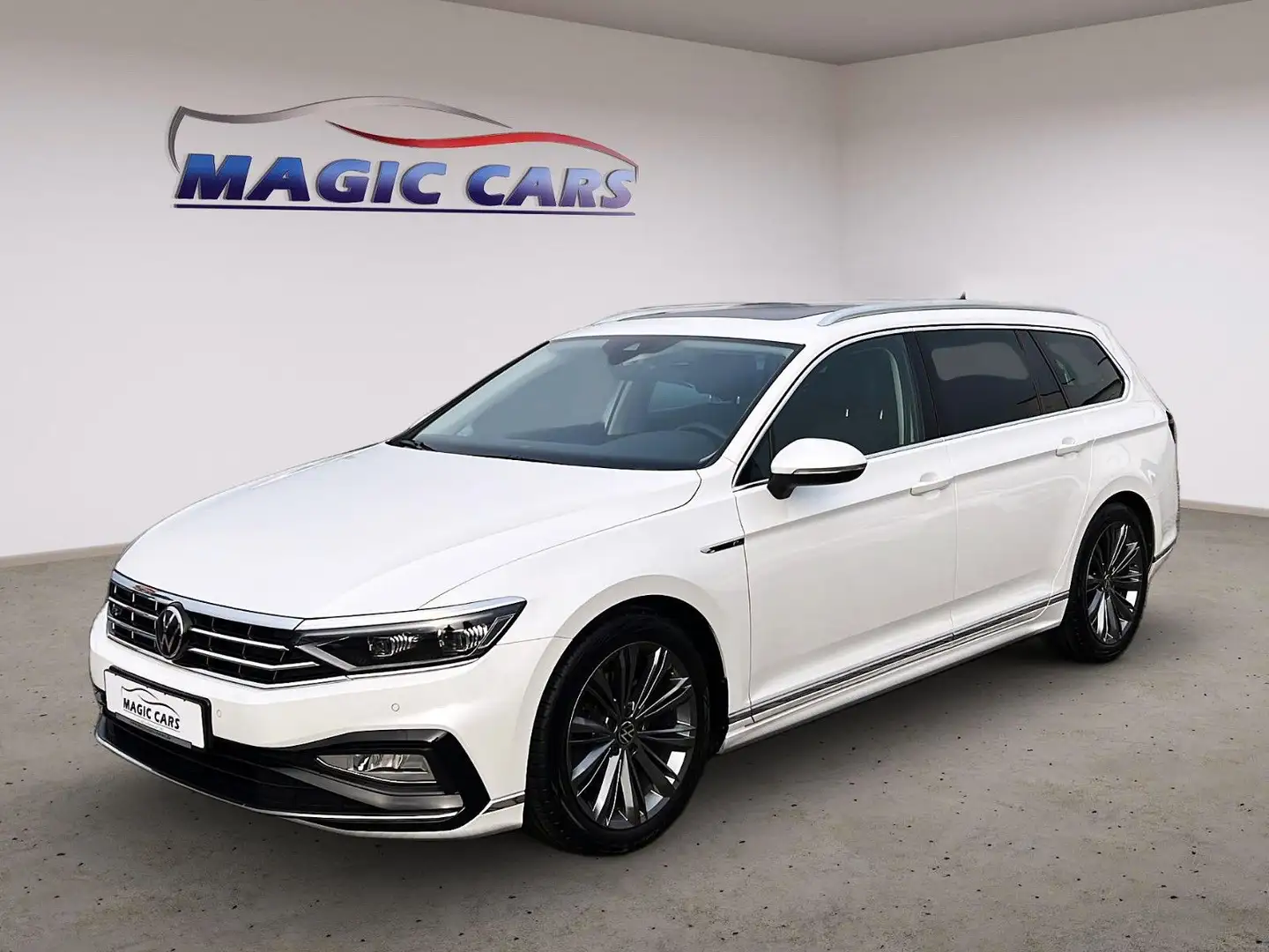 Volkswagen Passat Variant 2.0TDI DSG R-Line*Matrix*Pano*AHK Wit - 1