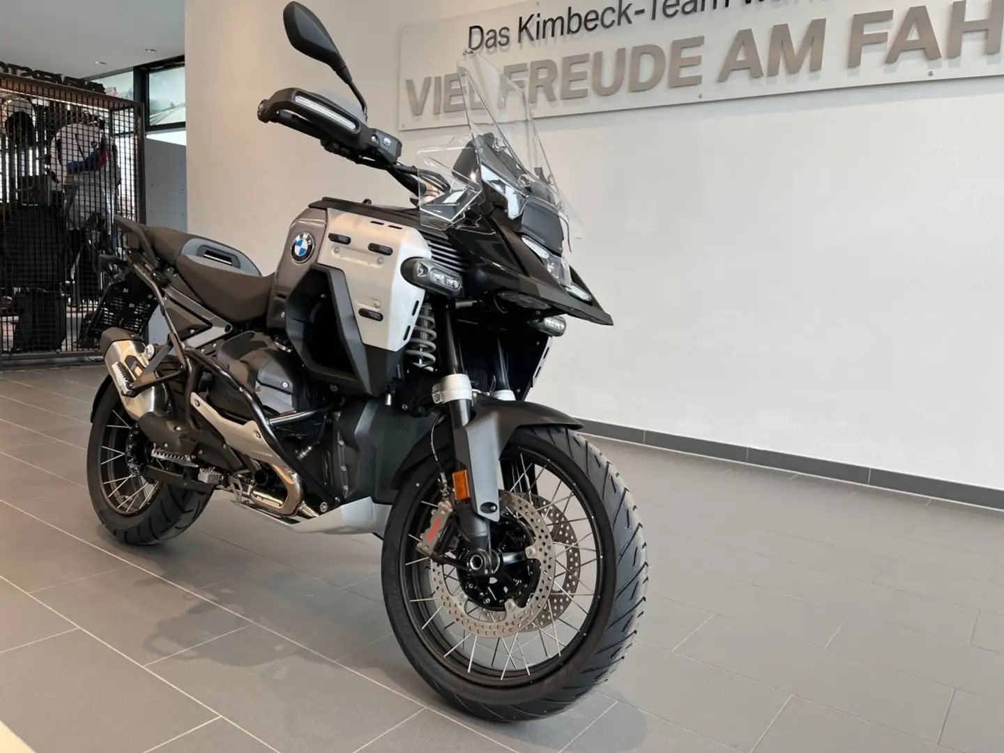 BMW R 1300 GS Adventure Triple Black - Dynamic Paket Noir - 2