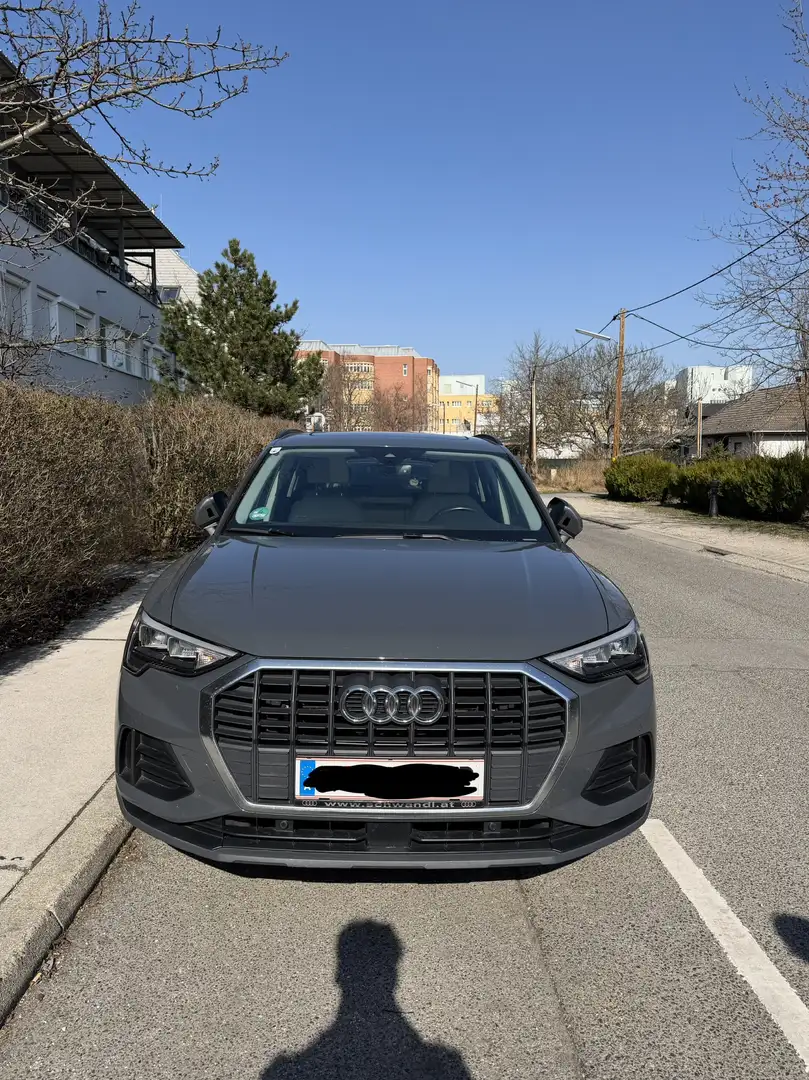 Audi Q3 35 TFSI S tronic advanced Grau - 2