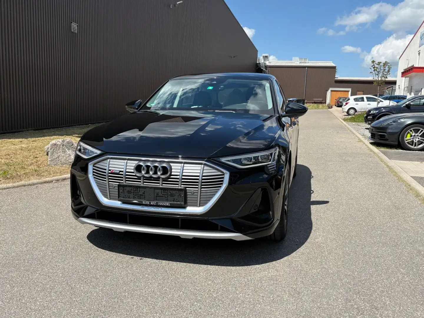 Audi e-tron 50 quattro S line Virtual LED Schwarz - 2