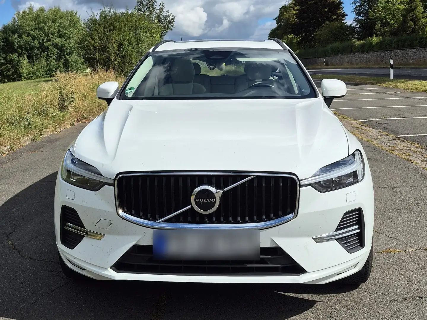 Volvo XC60 XC60 B5 D AWD GeartronicMomentum Pro Weiß - 2