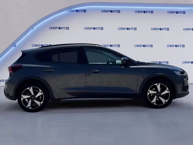 Ford Focus view 6