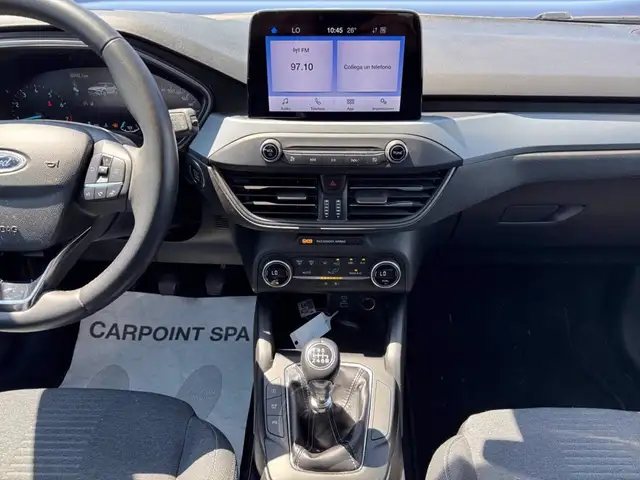 Ford Focus view 11
