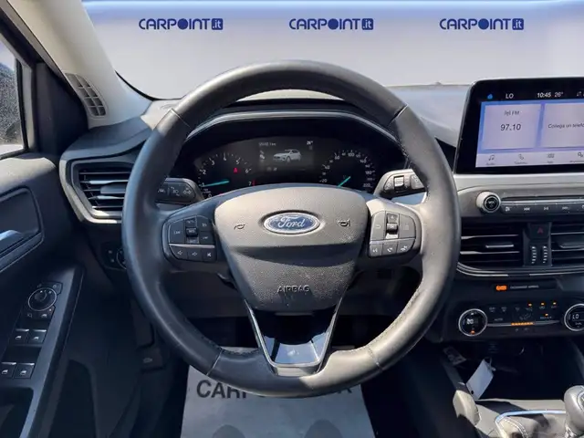 Ford Focus view 12