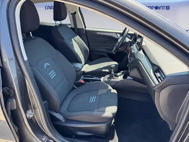 Ford Focus view 15