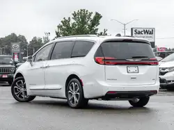 Chrysler Pacifica 2024