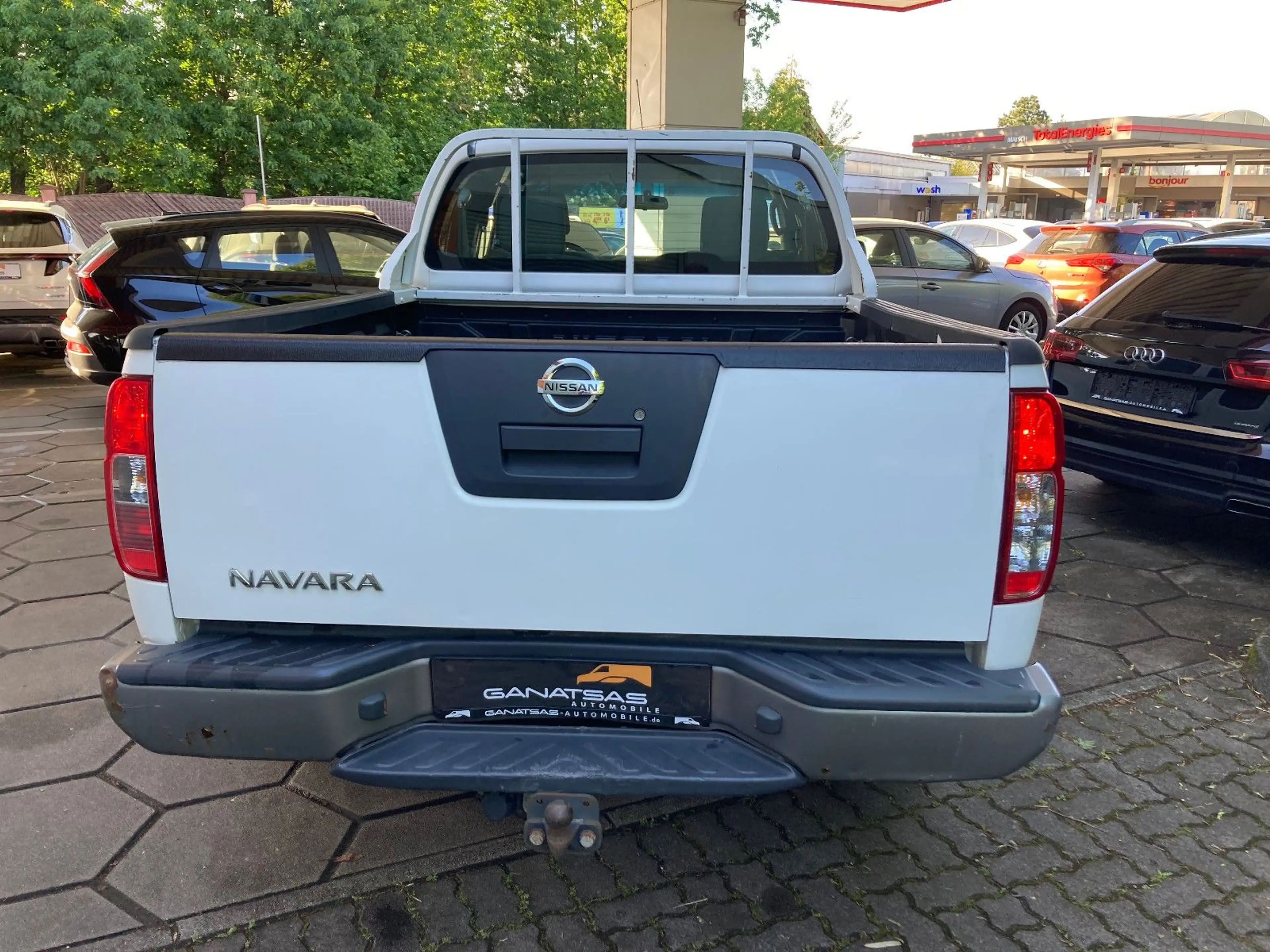 Nissan Navara Pickup King Cab XE 4X4-1 Hand -Klima-AHK — photo 10