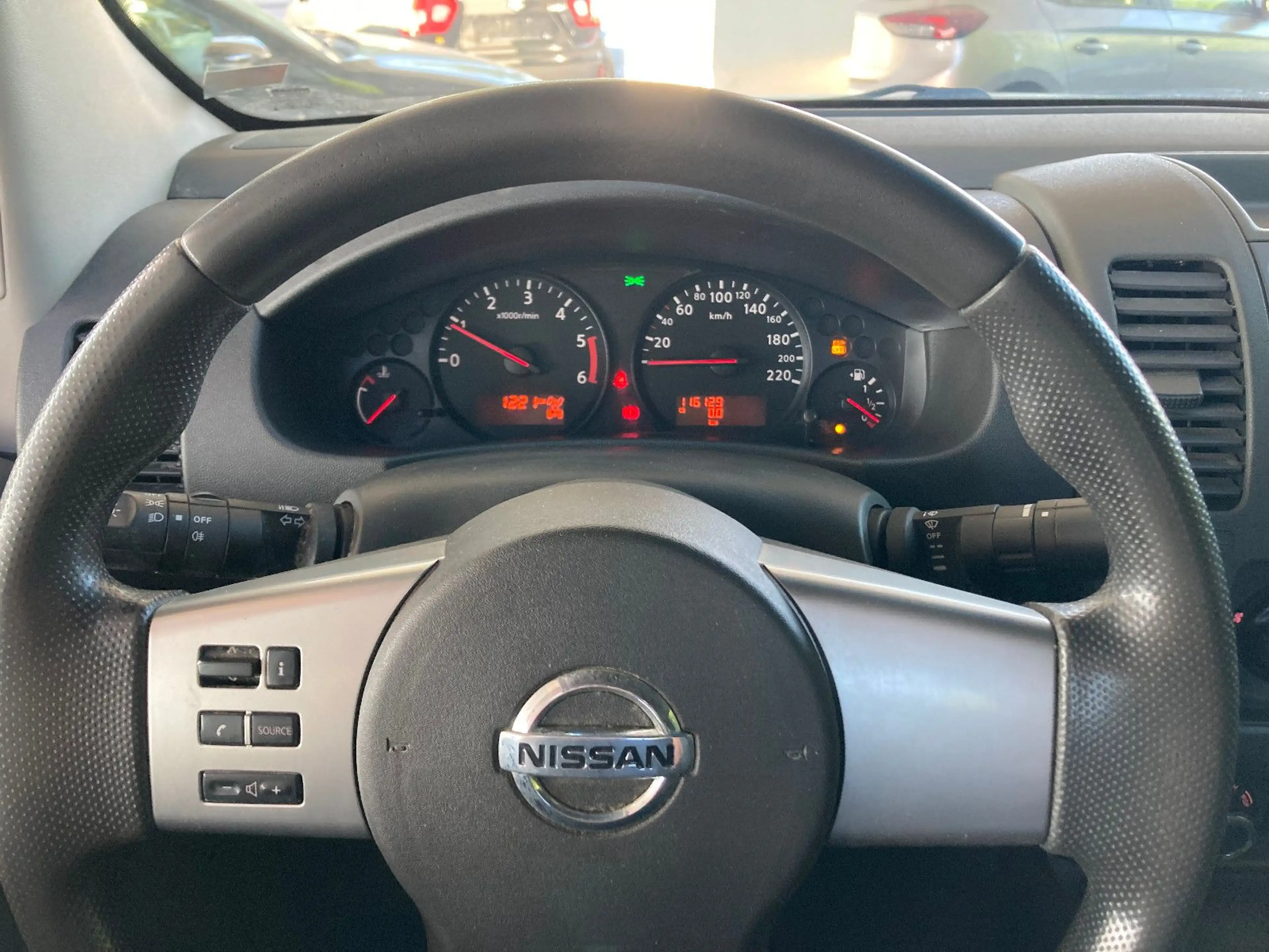 Nissan Navara Pickup King Cab XE 4X4-1 Hand -Klima-AHK — photo 12