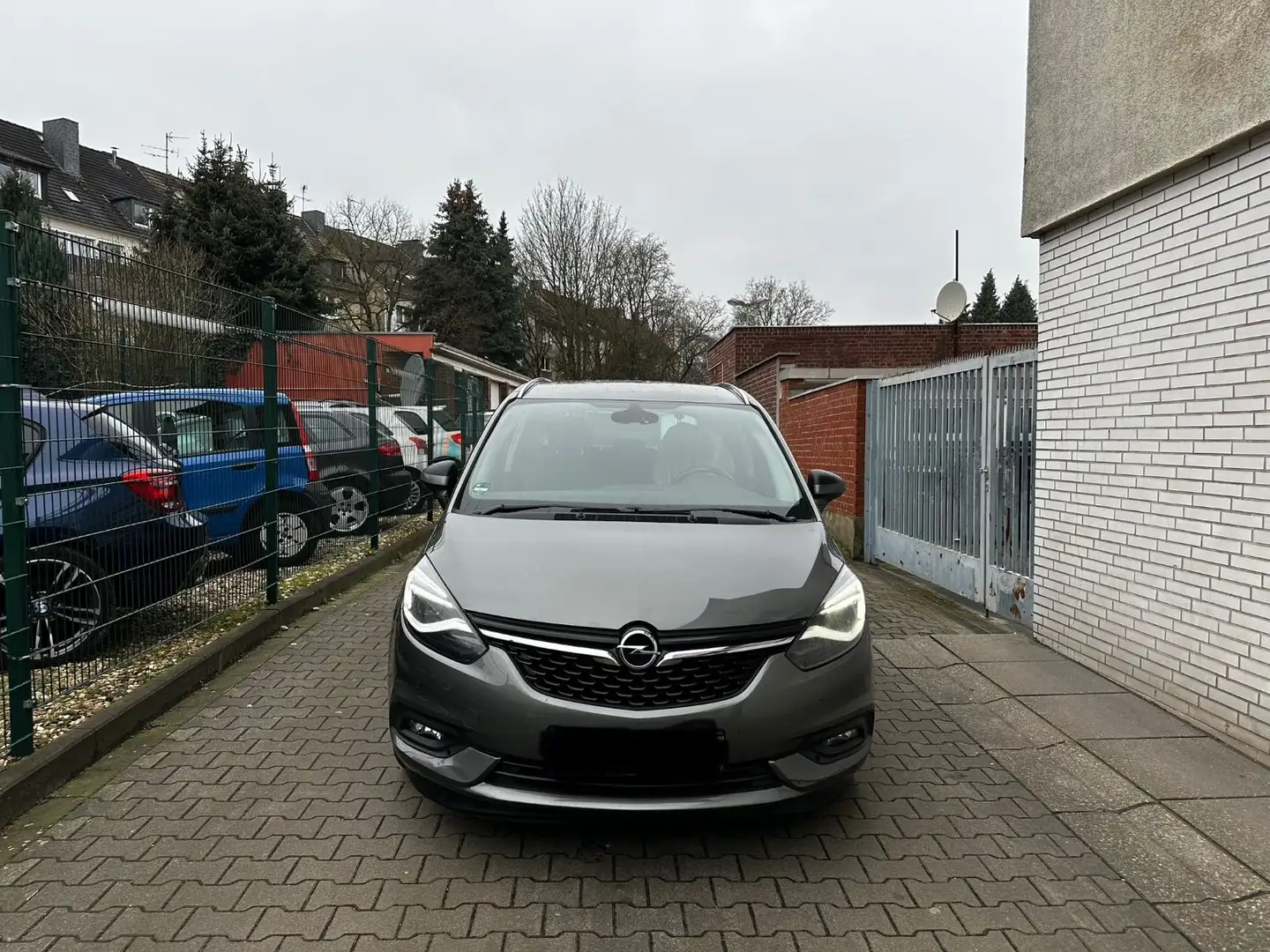 Opel Zafira C Active TÜV NEU* TOP ZUSTAND*2.HAND Grau - 2