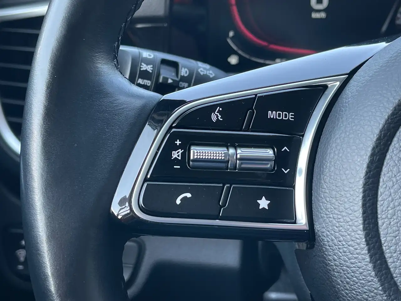 Kia Seltos снимка Kia Seltos