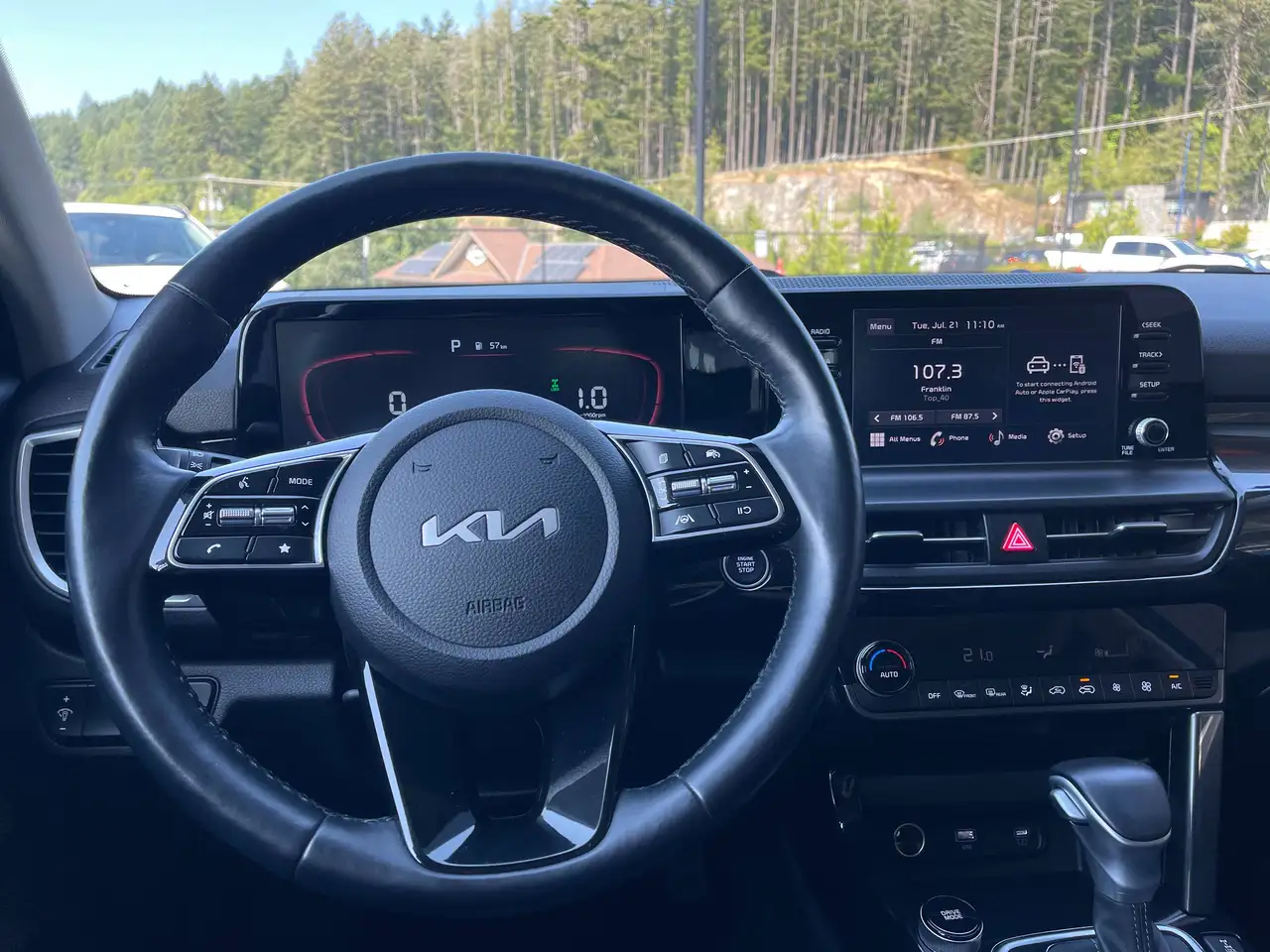 Kia Seltos снимка Kia Seltos