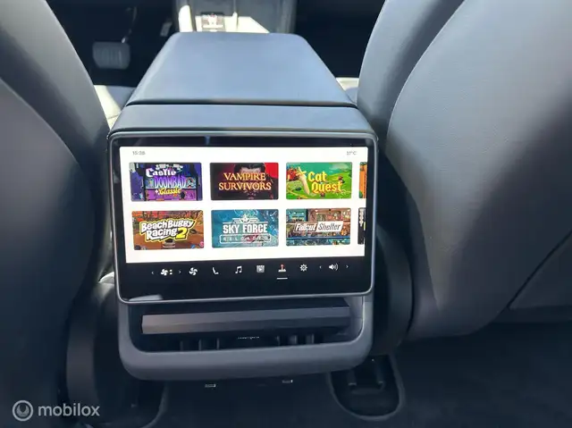Tesla Model 3 view 14
