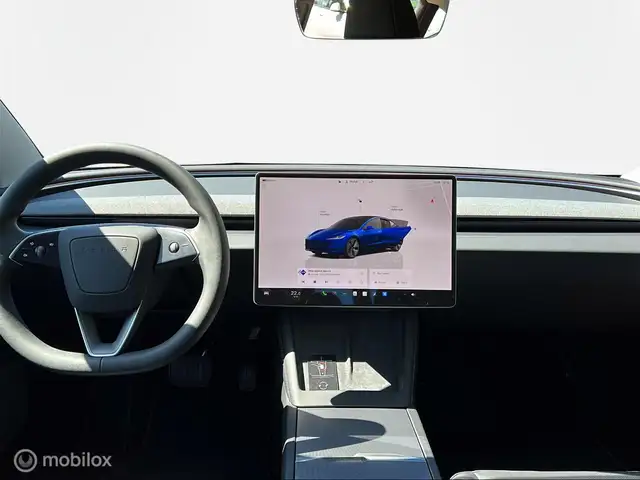 Tesla Model 3 view 9