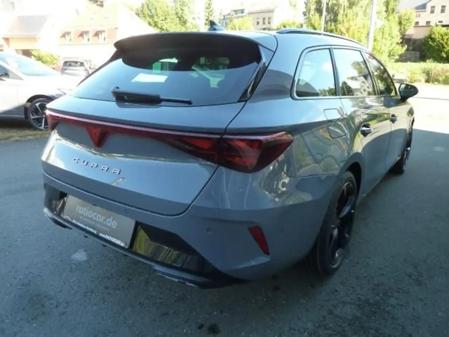 CUPRA Leon LEON SPORTSTOURER 2.0 TSI DSG 4DRIVE MATRIX-LED Grau - 2