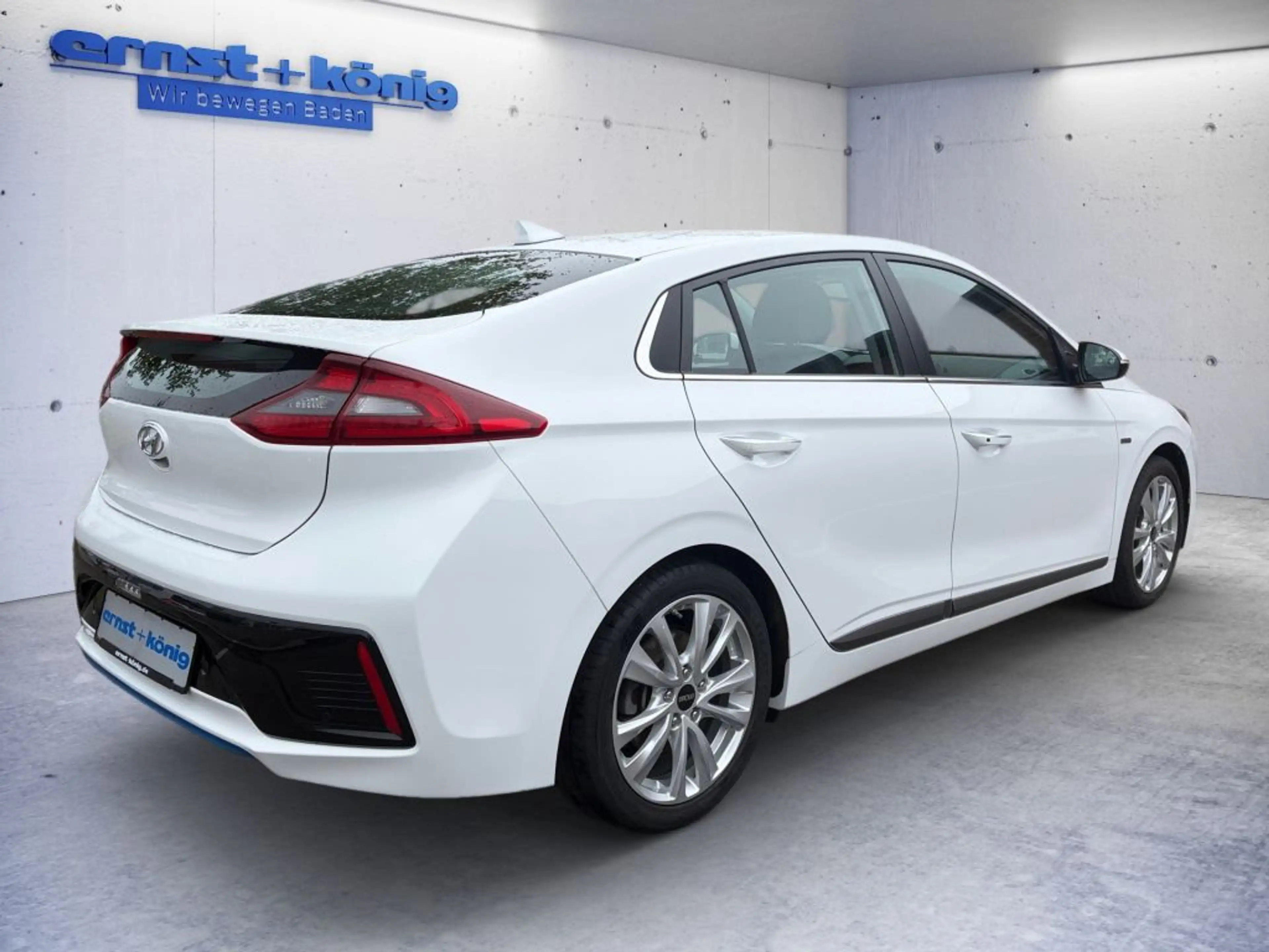 Hyundai IONIQ Plug-in-Hybrid 1.6 GDI Premium — photo 3