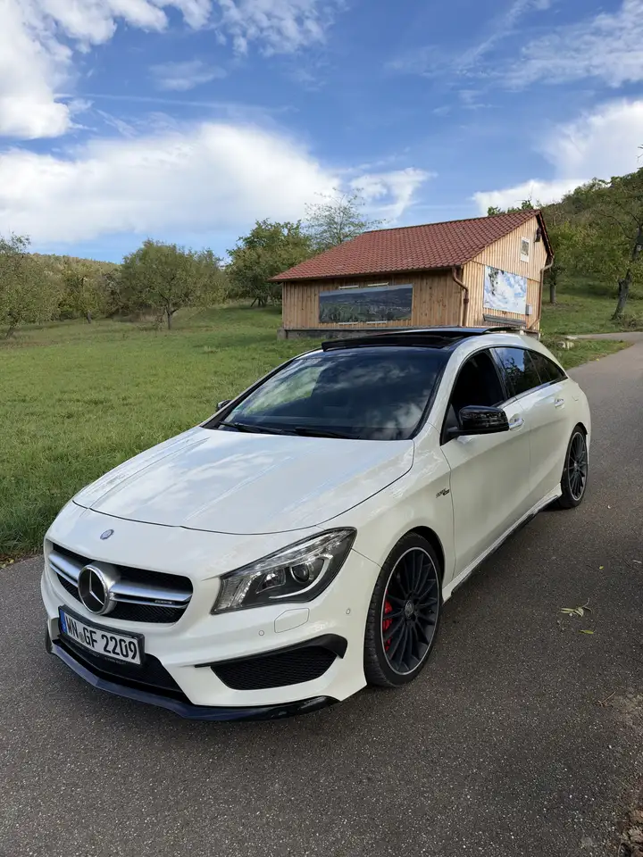 Mercedes-Benz CLA 45 AMG