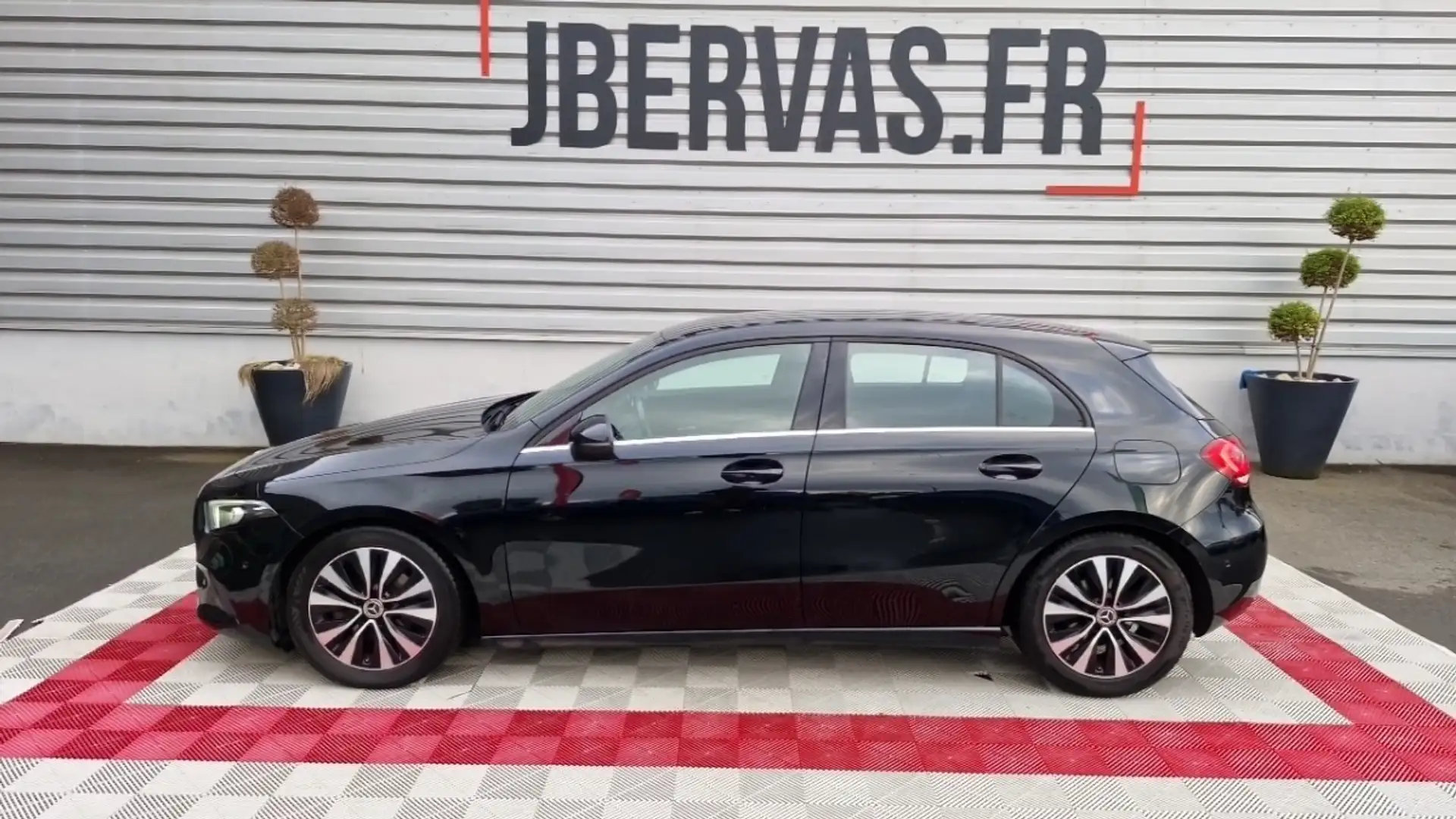 Mercedes-Benz A 180 180 7G-DCT STYLE LINE Noir - 1