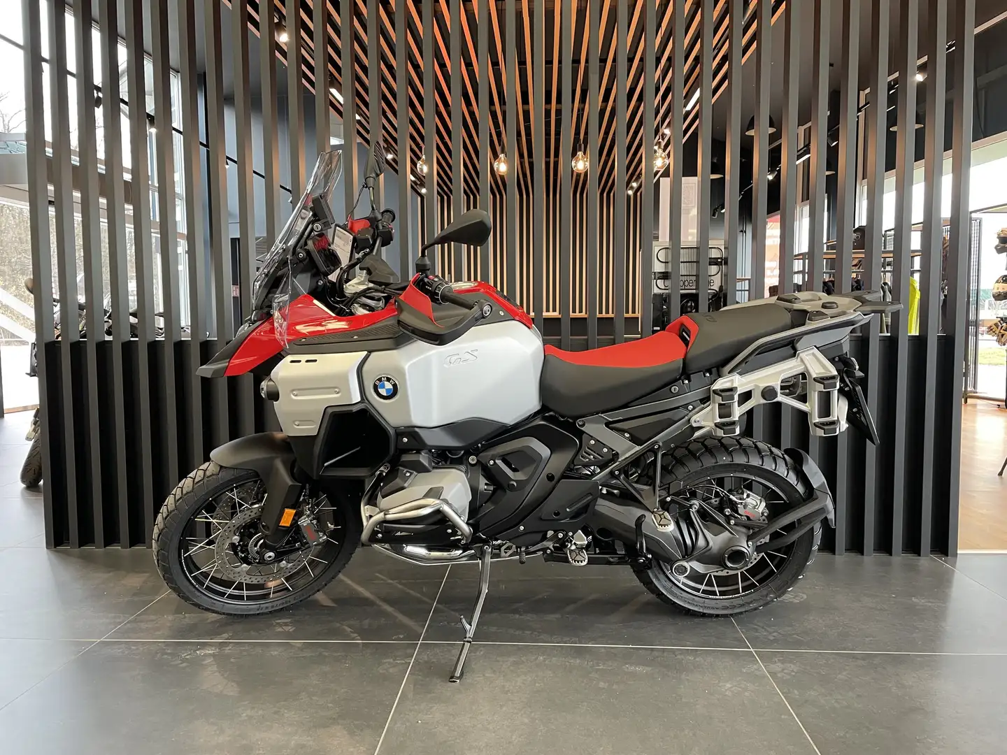 BMW R 1300 GS Adventure Rot - 2