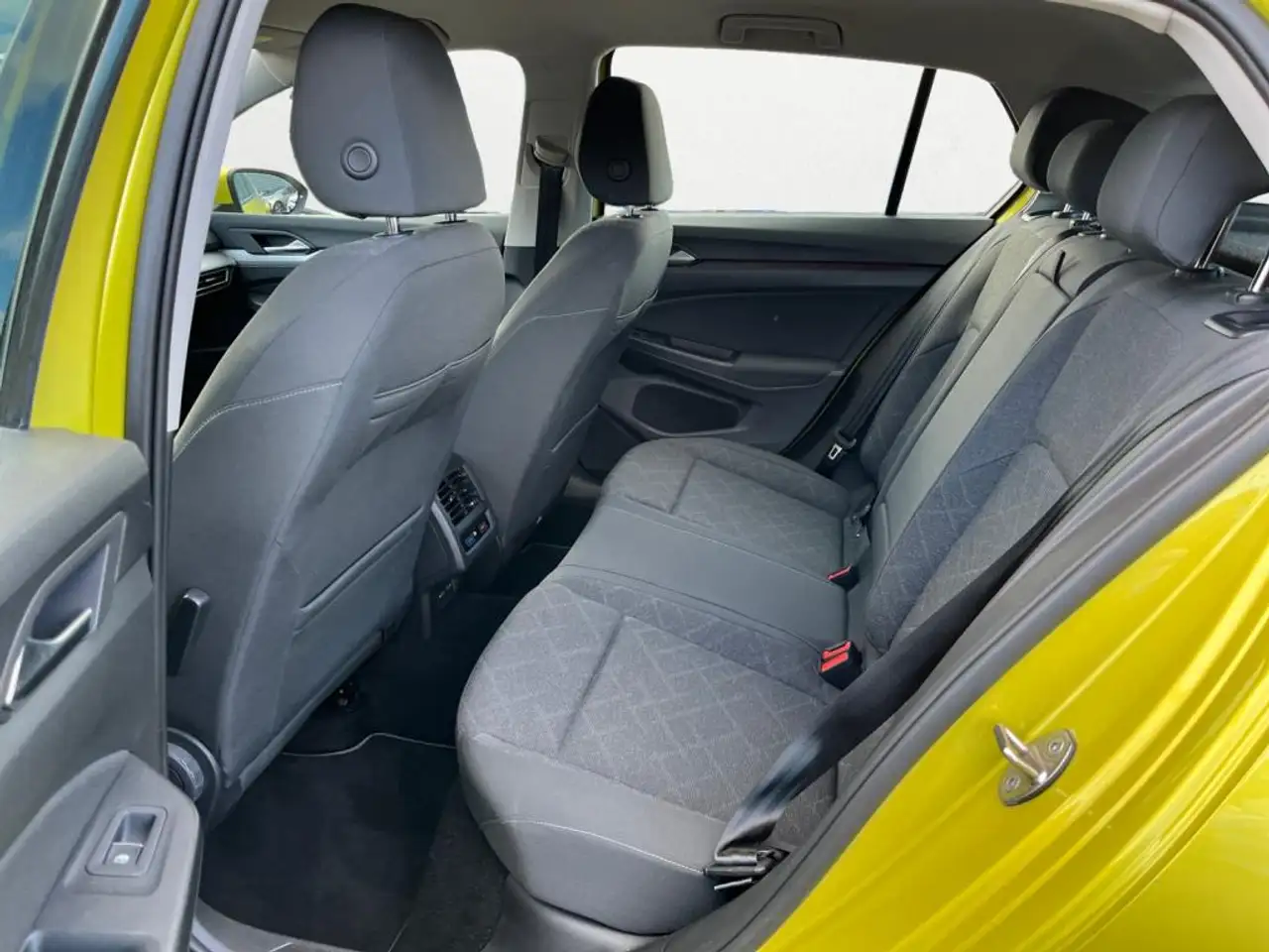 Volkswagen Golf Standard Model — photo 12