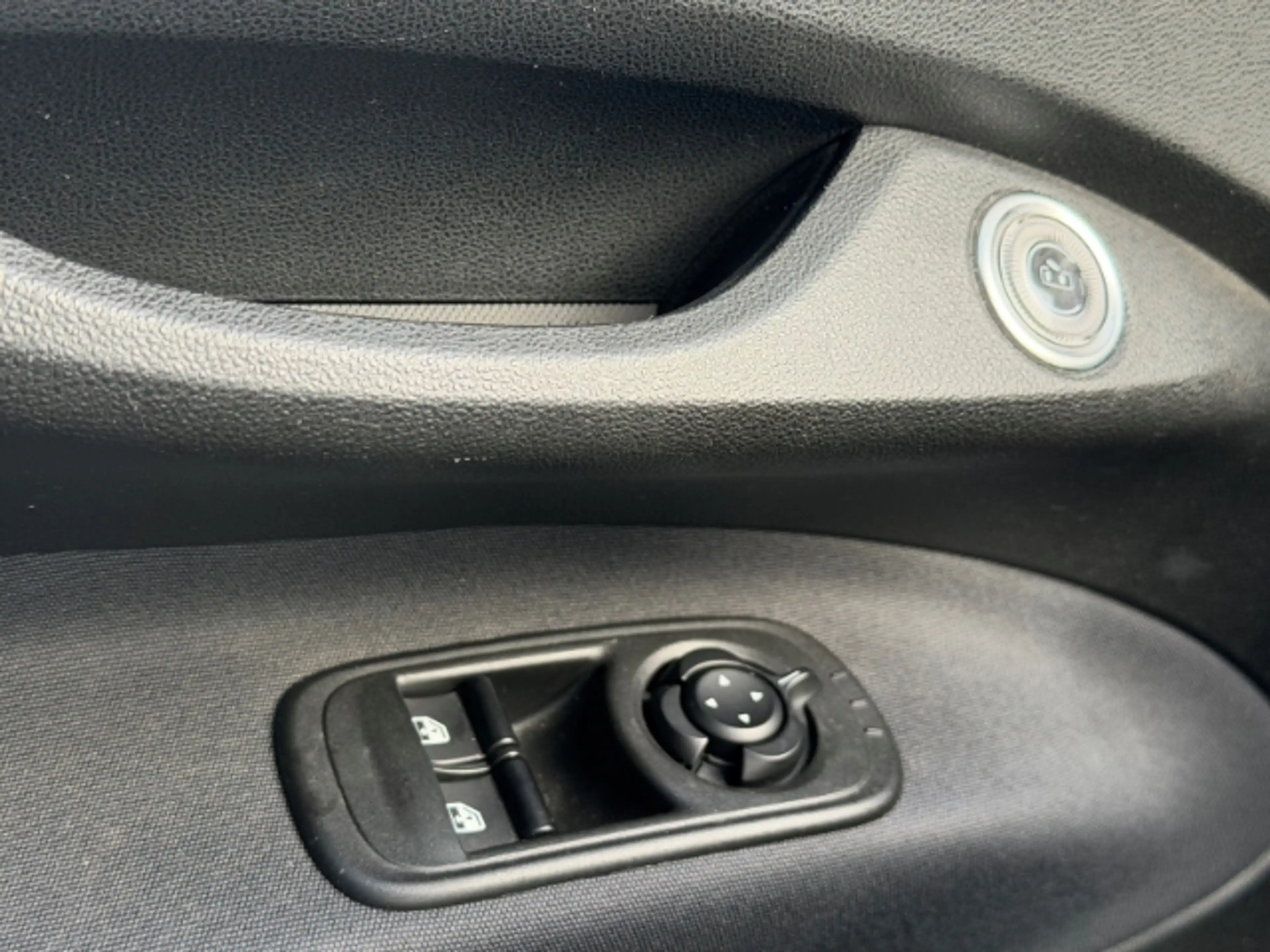 Fiat 500 e Icon *Sitzheizung *Apple Car Play *Tempomat — photo 22
