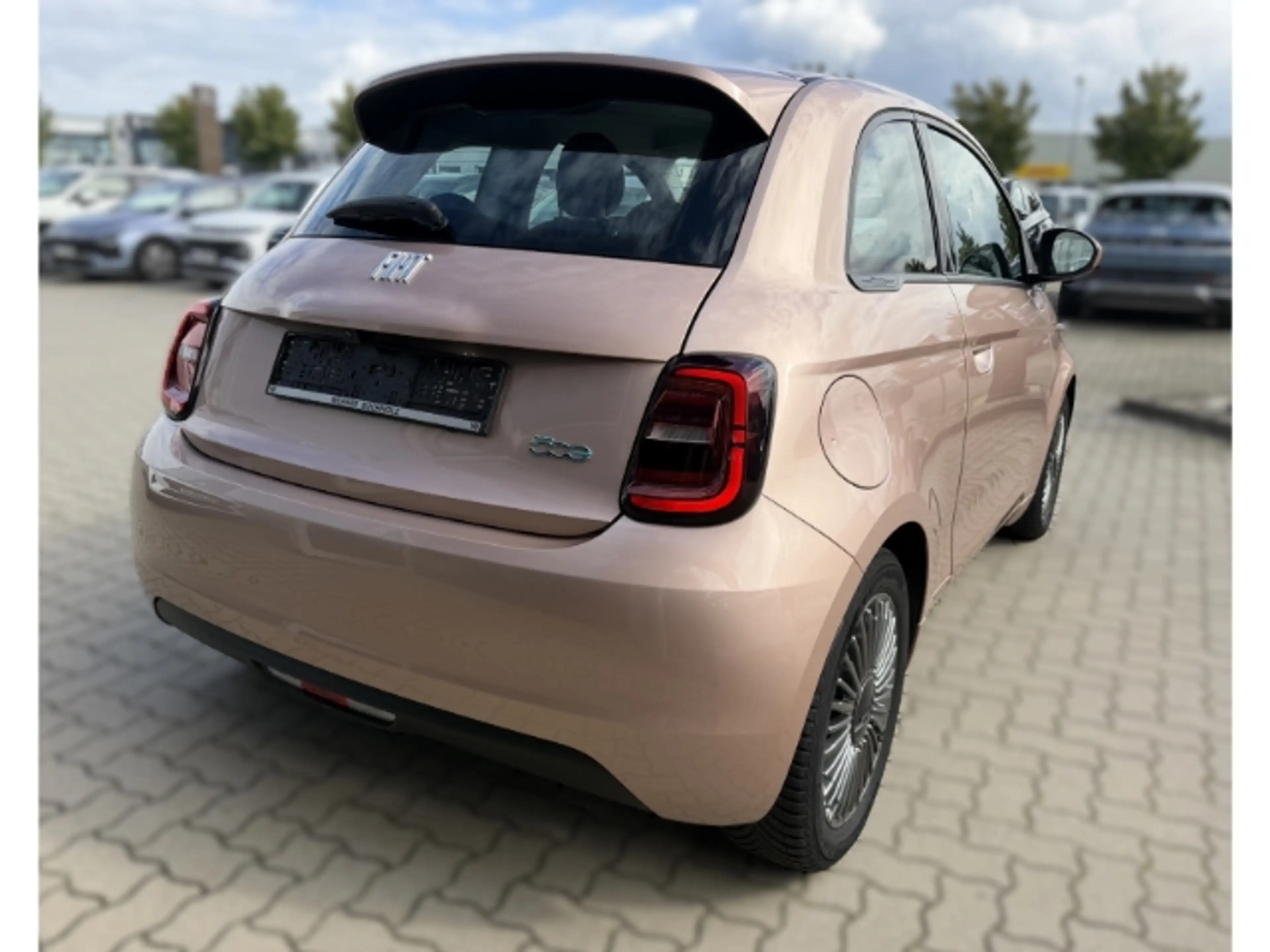 Fiat 500 e Icon *Sitzheizung *Apple Car Play *Tempomat — photo 8
