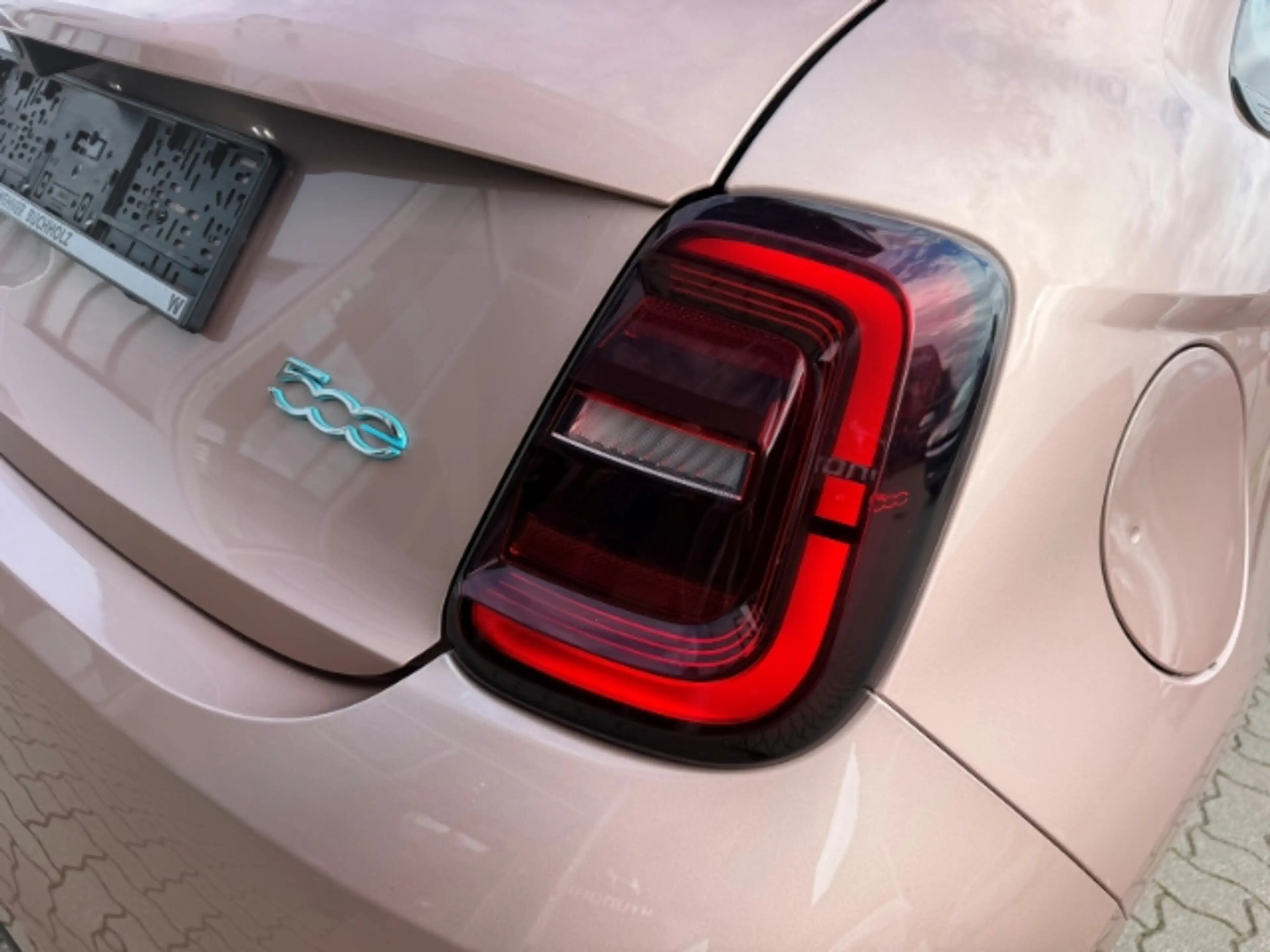 Fiat 500 e Icon *Sitzheizung *Apple Car Play *Tempomat — photo 25