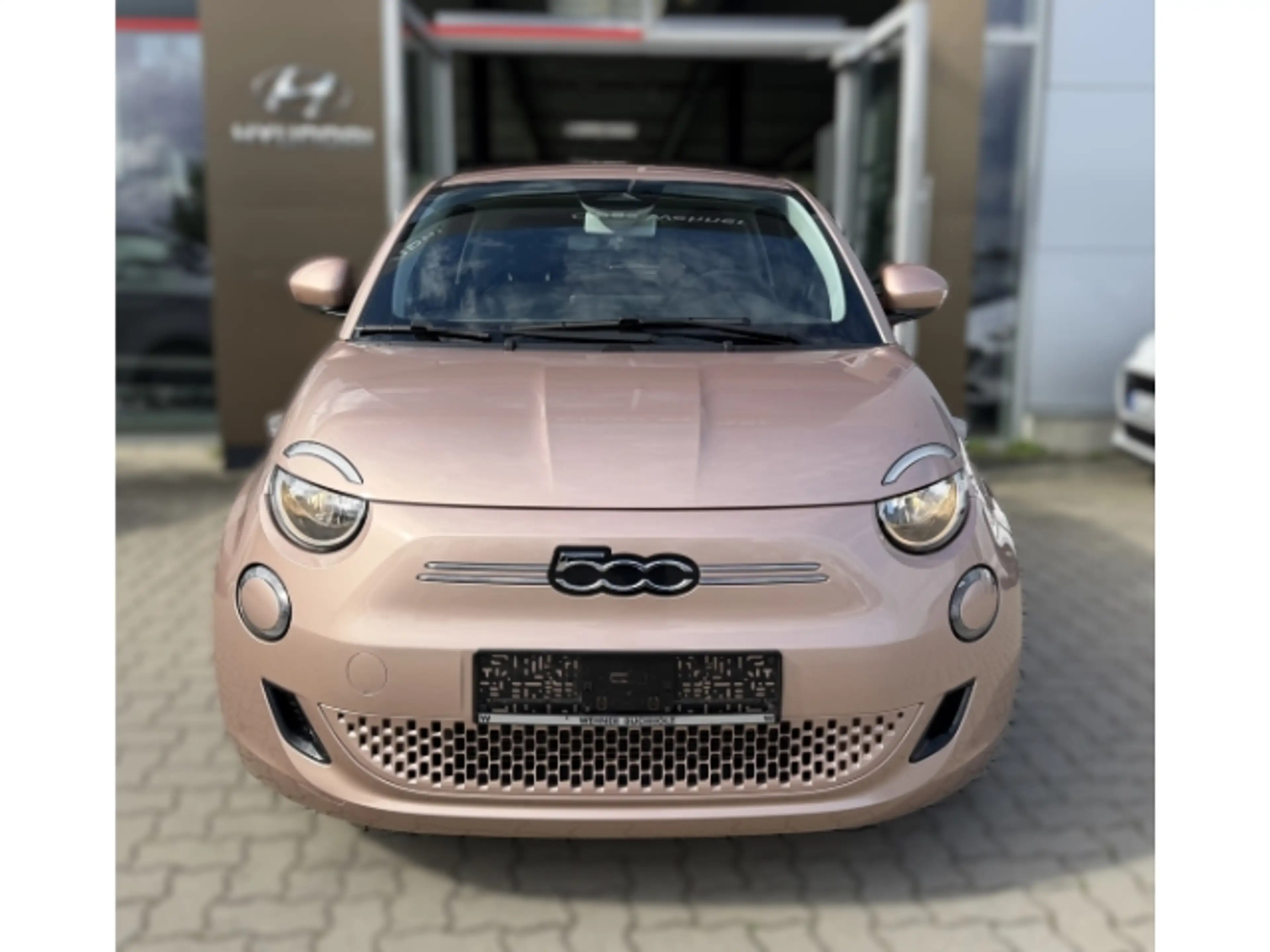 Fiat 500 e Icon *Sitzheizung *Apple Car Play *Tempomat — photo 2