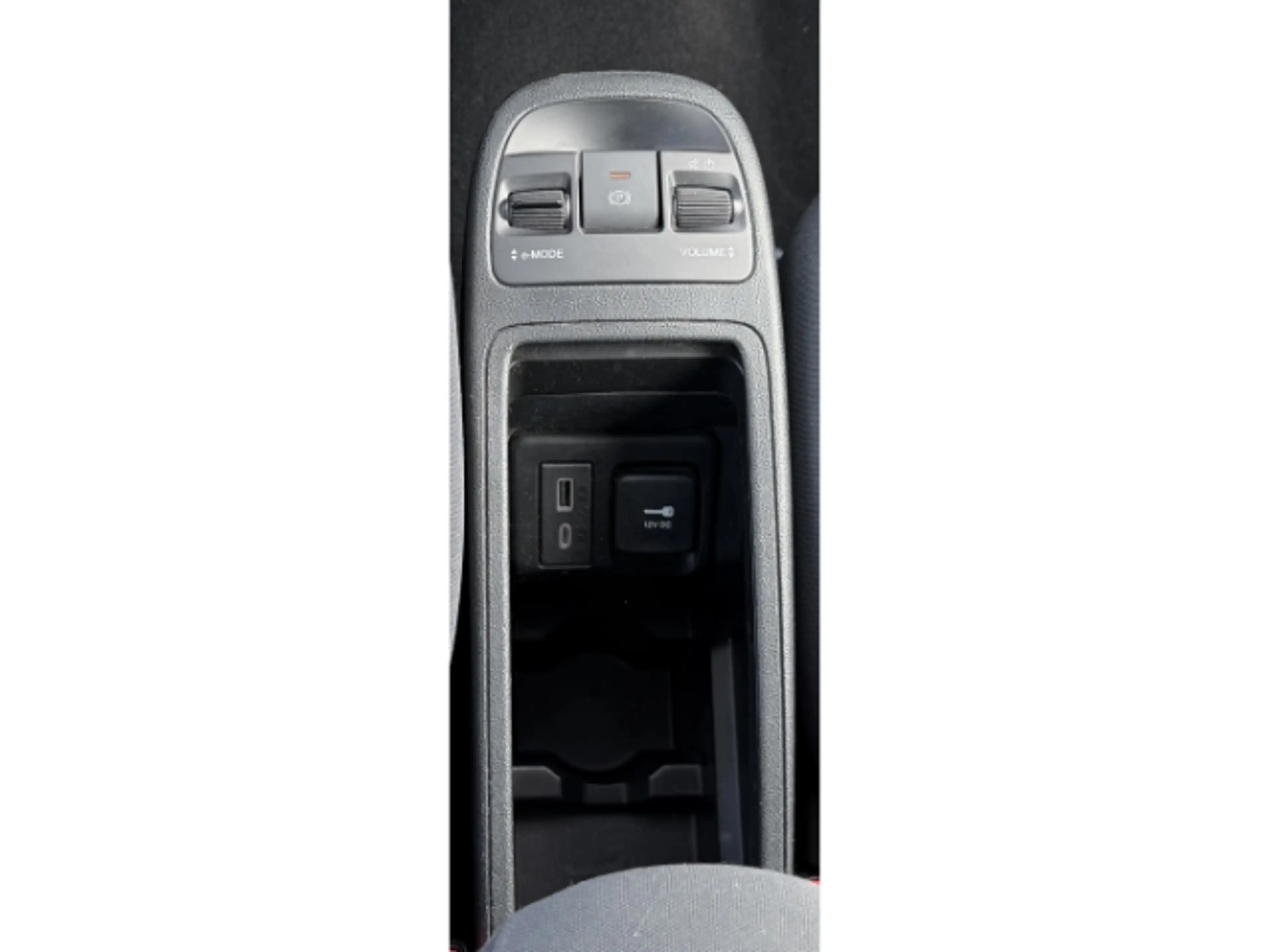 Fiat 500 e Icon *Sitzheizung *Apple Car Play *Tempomat — photo 21