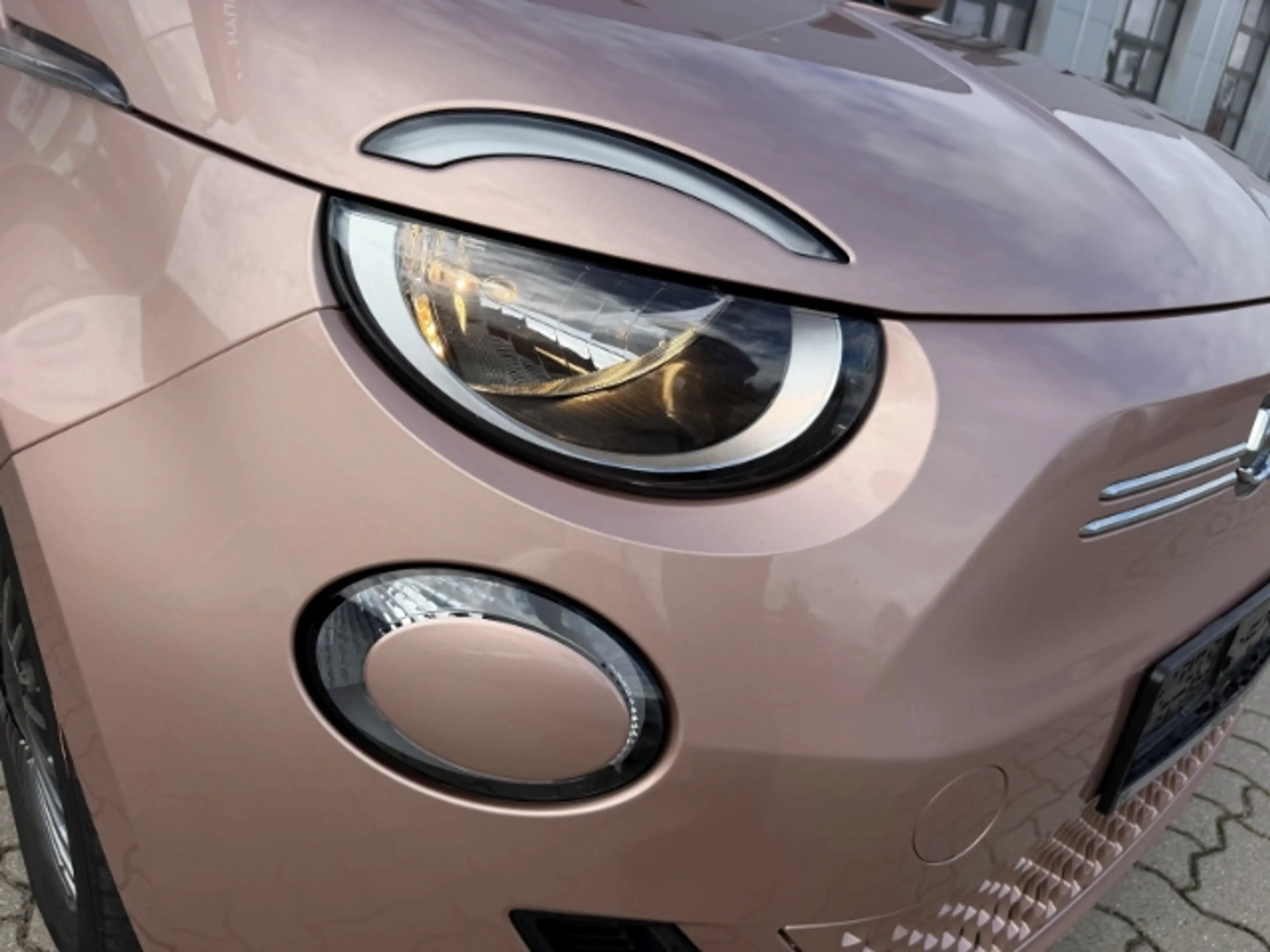 Fiat 500 e Icon *Sitzheizung *Apple Car Play *Tempomat — photo 24