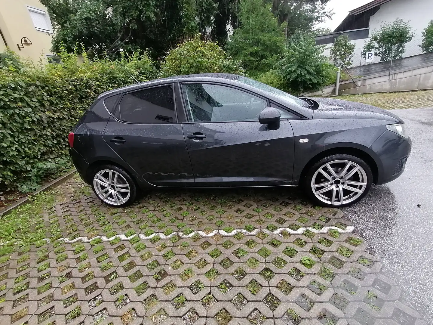 SEAT Ibiza Ibiza ST Chili 1,2 Chili Grau - 1