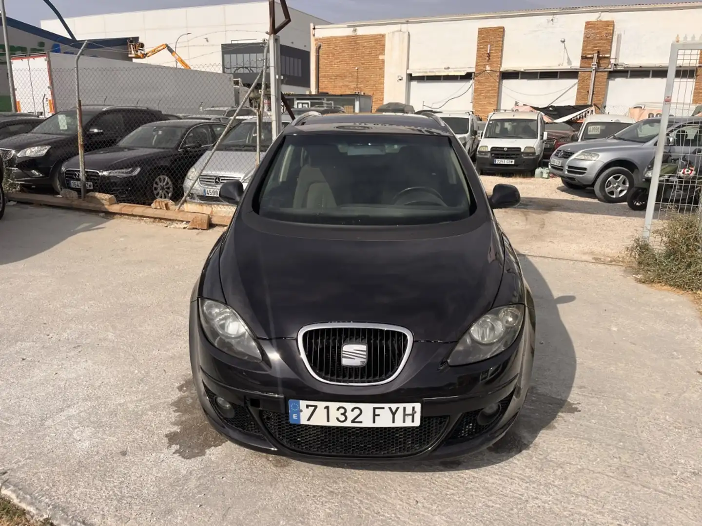 SEAT Altea XL 2.0TDI Stylance Negro - 2