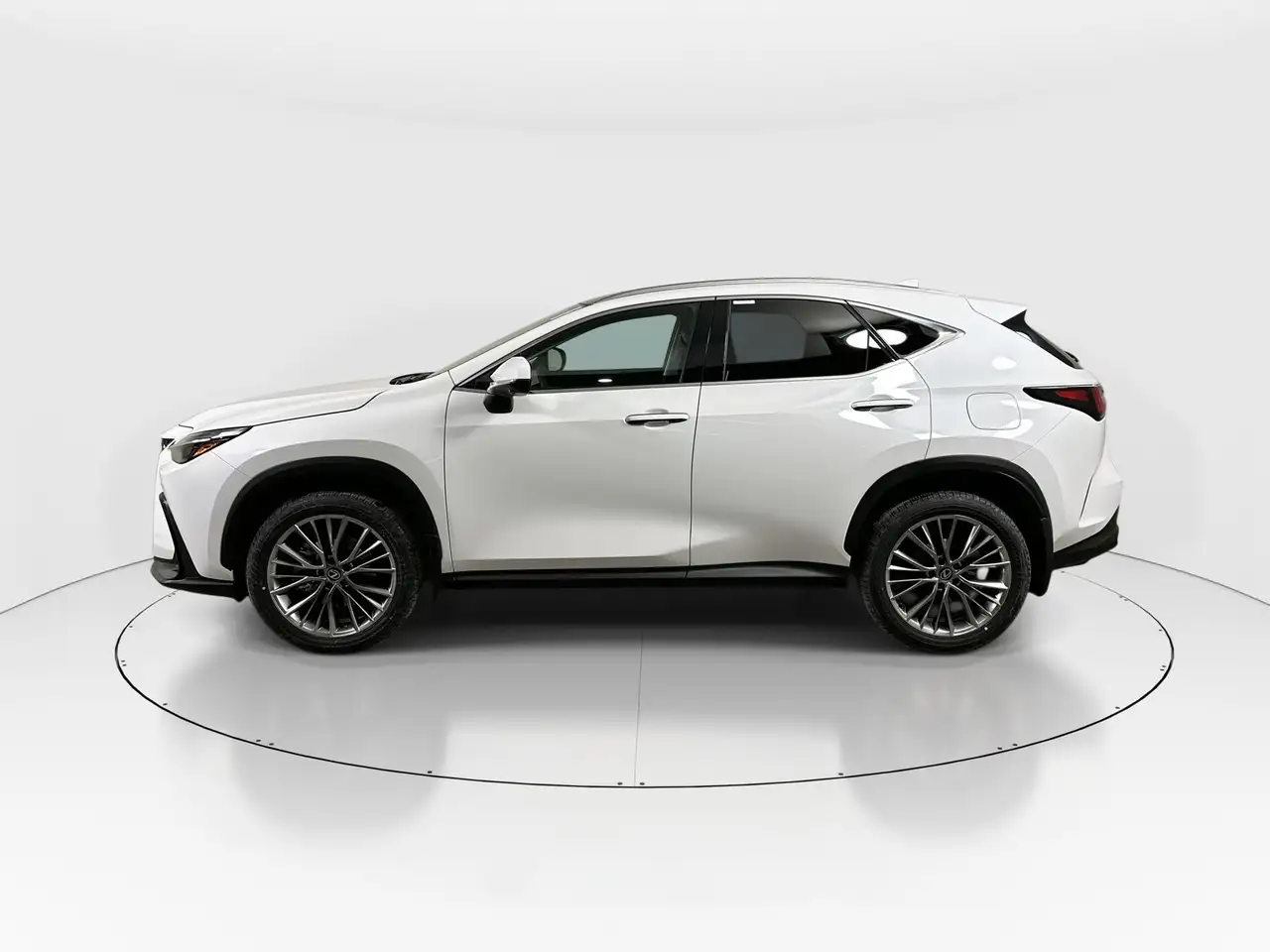 Lexus NX снимка Lexus NX