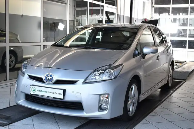 Toyota Prius 1.8VVT-i Life Hybrid Automatik*Head-Up*Alu