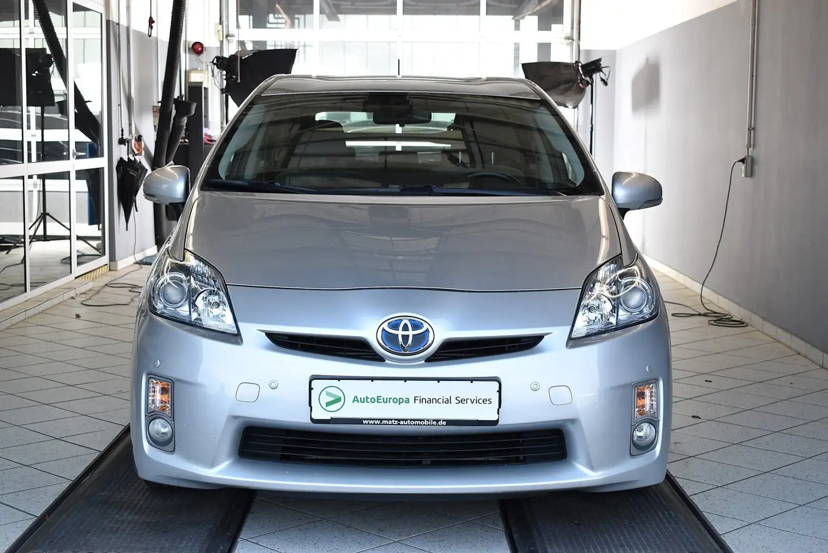 Toyota Prius 1.8VVT-i Life Hybrid Automatik*Head-Up*Alu Silber - 2