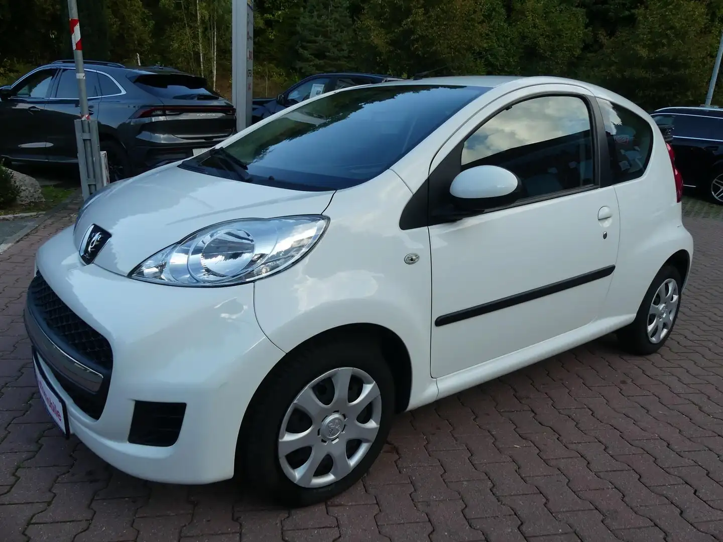 Peugeot 107 *Automatik*1.0*32500 km Weiß - 1