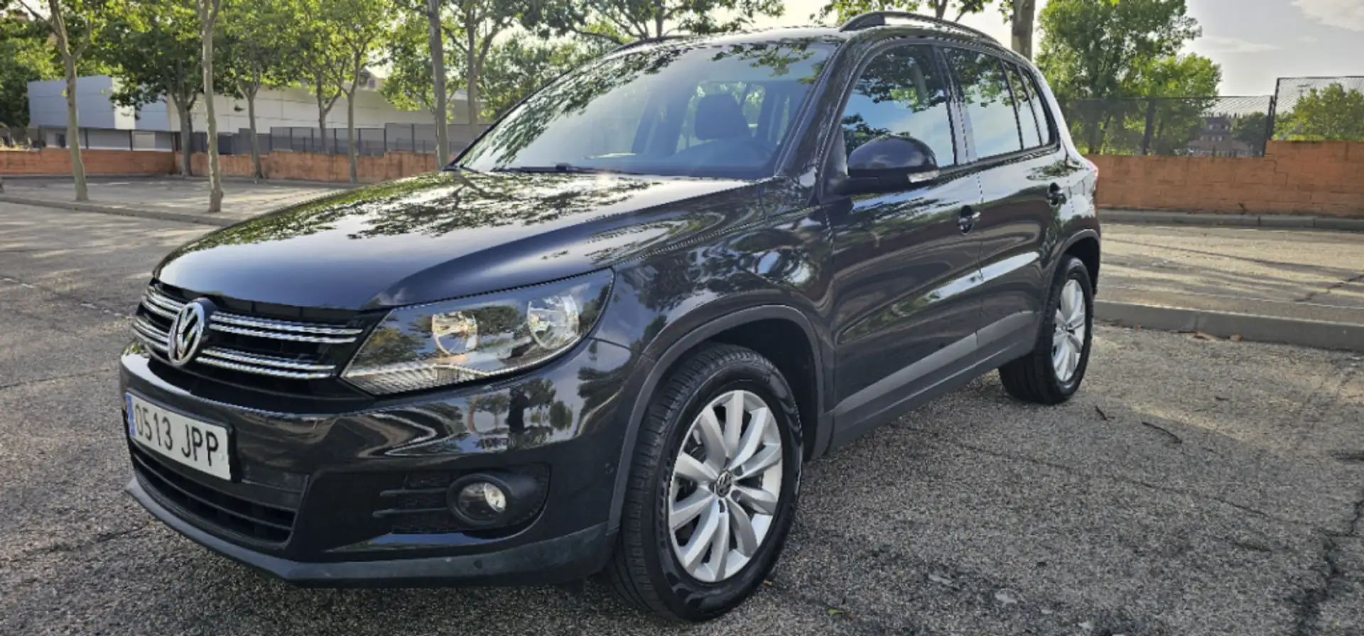 Volkswagen Tiguan 2.0TDI Advance 110kW (4.75) Gris - 1