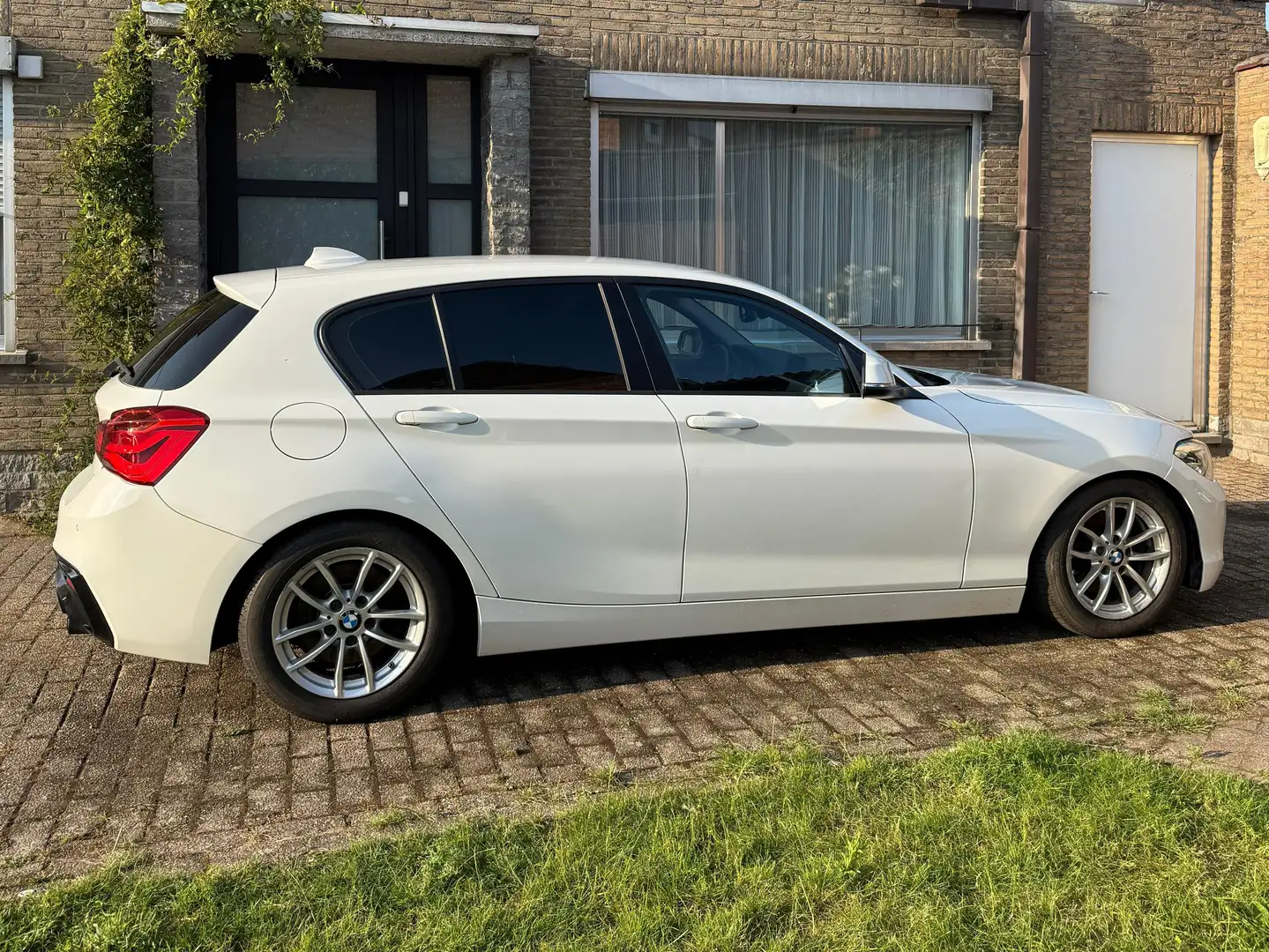BMW 120 120i Aut. M Sport Blanc - 2