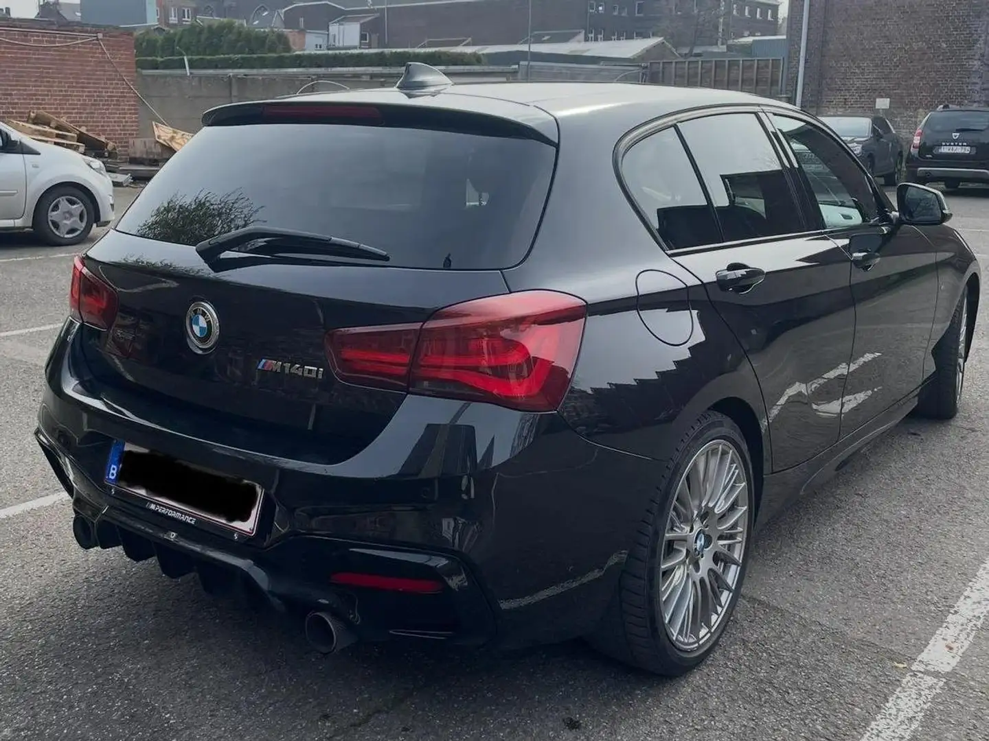 BMW 140 140 XDRIVE Utilitaire Zwart - 2