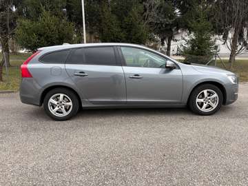 V60 D2 Kinetic AHK NAVI XENON